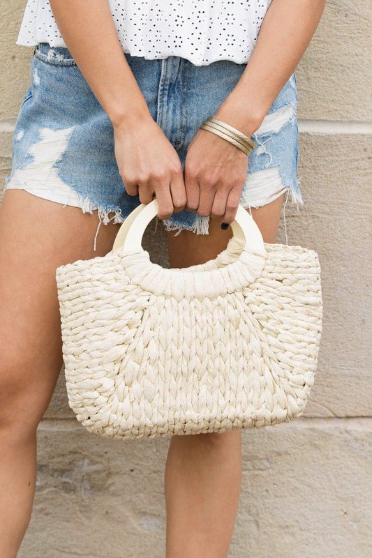 Beach Weave Handbag With Wood Handles #Firefly Lane Boutique1