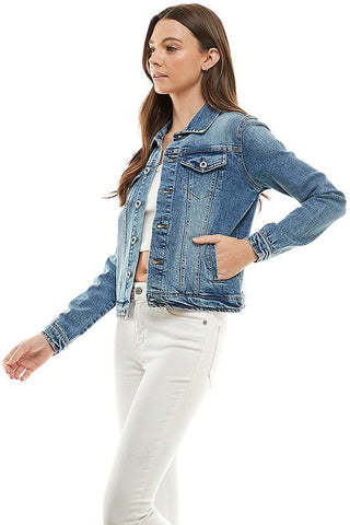 Casual Jean Jacket With Buttons - dark wash denim jacket with button front and flap chest pockets. #Firefly Lane Boutique1