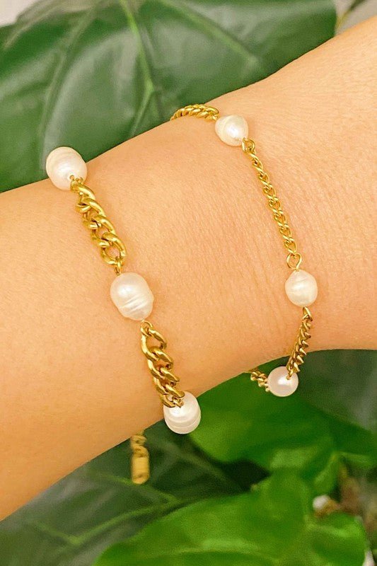 Freshwater Pearls On Chain Bracelet #Firefly Lane Boutique1